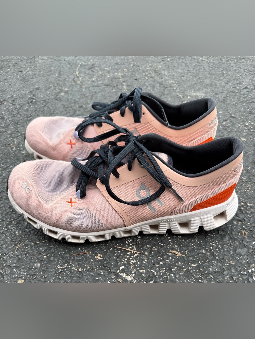 On Running Women’s Cloudswift Pink peach orange blue Running Shoes size 8.5